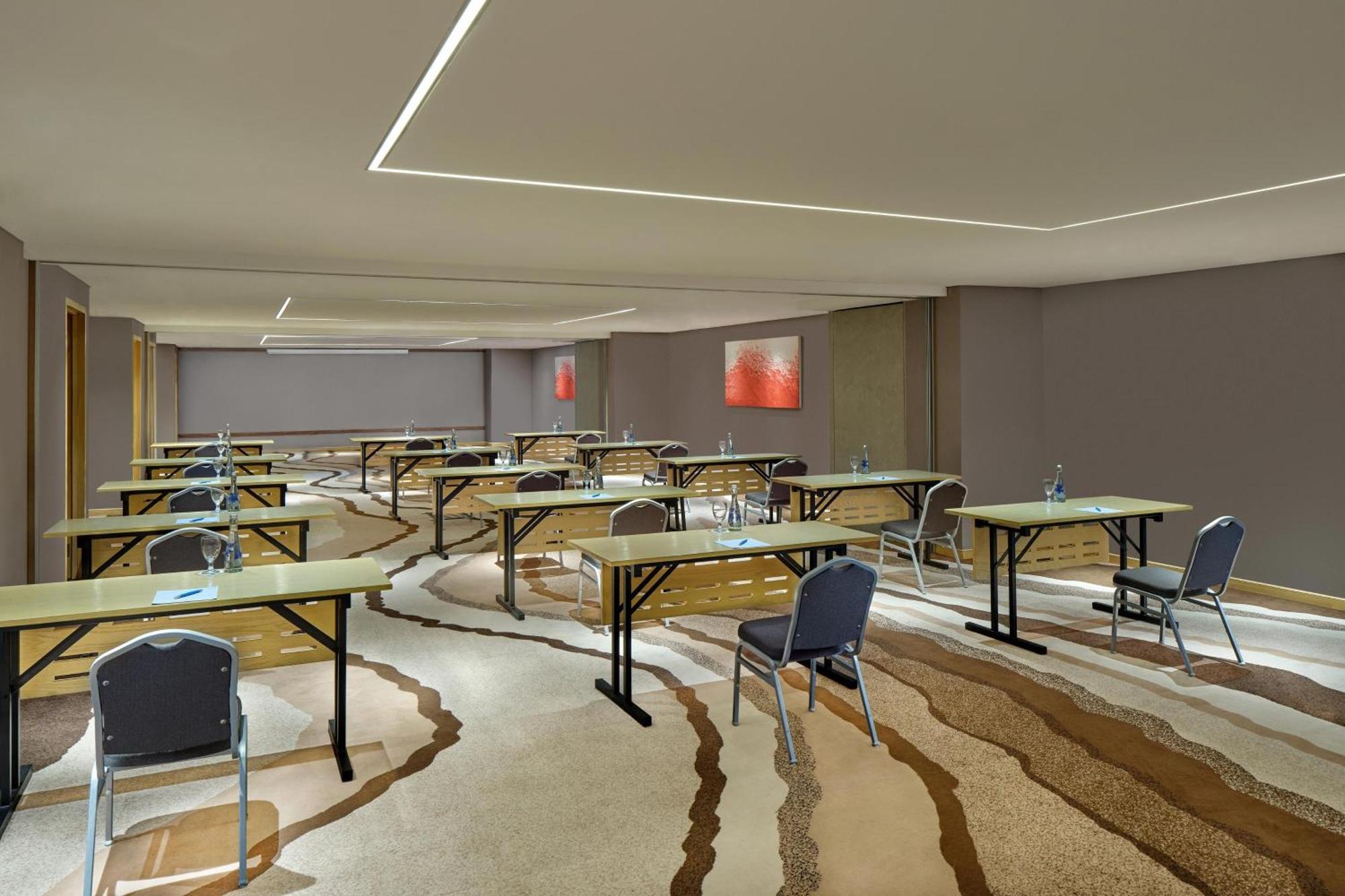 Four Points By Sheraton Balikpapan Exterior photo